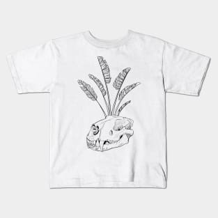 travelers lion Kids T-Shirt